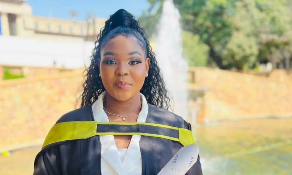 A Johannesburg woman is proud to obtain Accounting degree from the University of the Witwatersrand