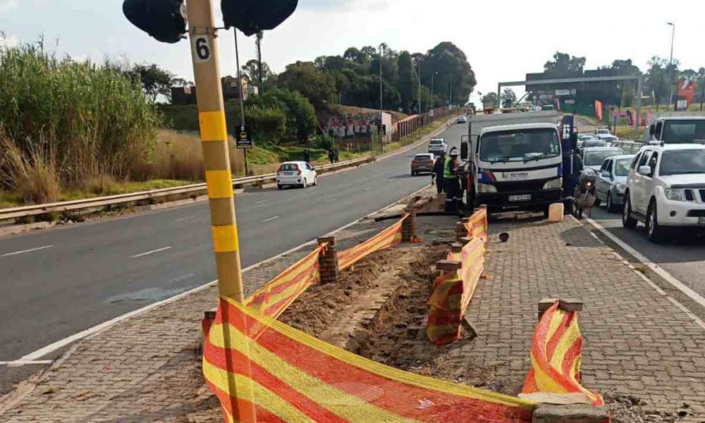 JRA replaced vandalised traffic lights