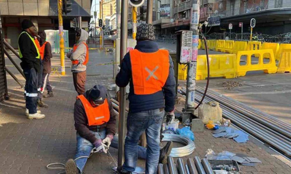 Johannesburg gas explosion shut down many businesses