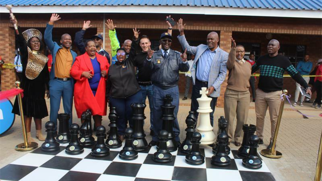 Gauteng SAPS Uses Chess to Combat School Bullying