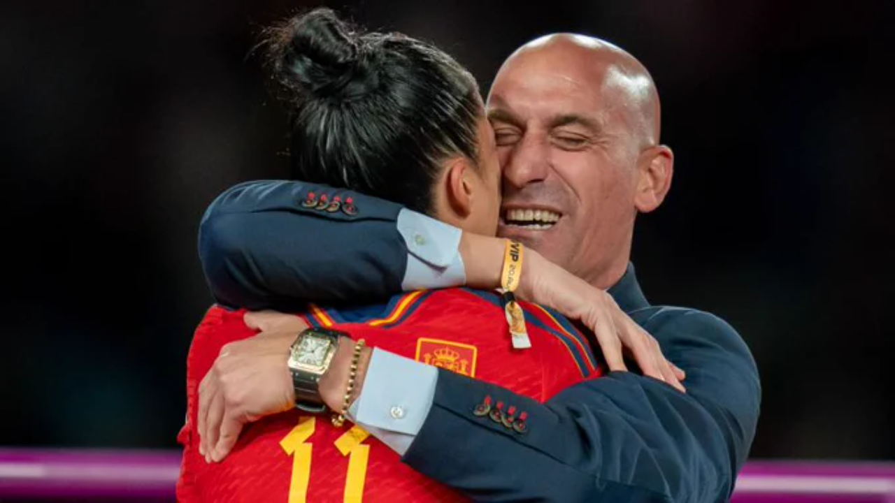 Spanish Football Chief Criticised for Post-Match Lip Kiss with Player