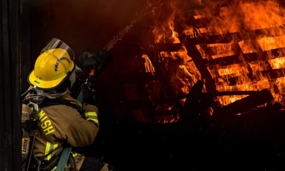 early morning fires in Johannesburg claimed four lives