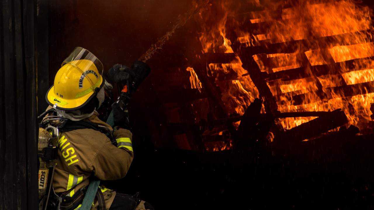 early morning fires in Johannesburg claimed four lives