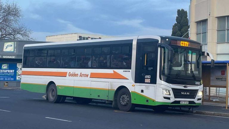 man fell off a bus in Athlone