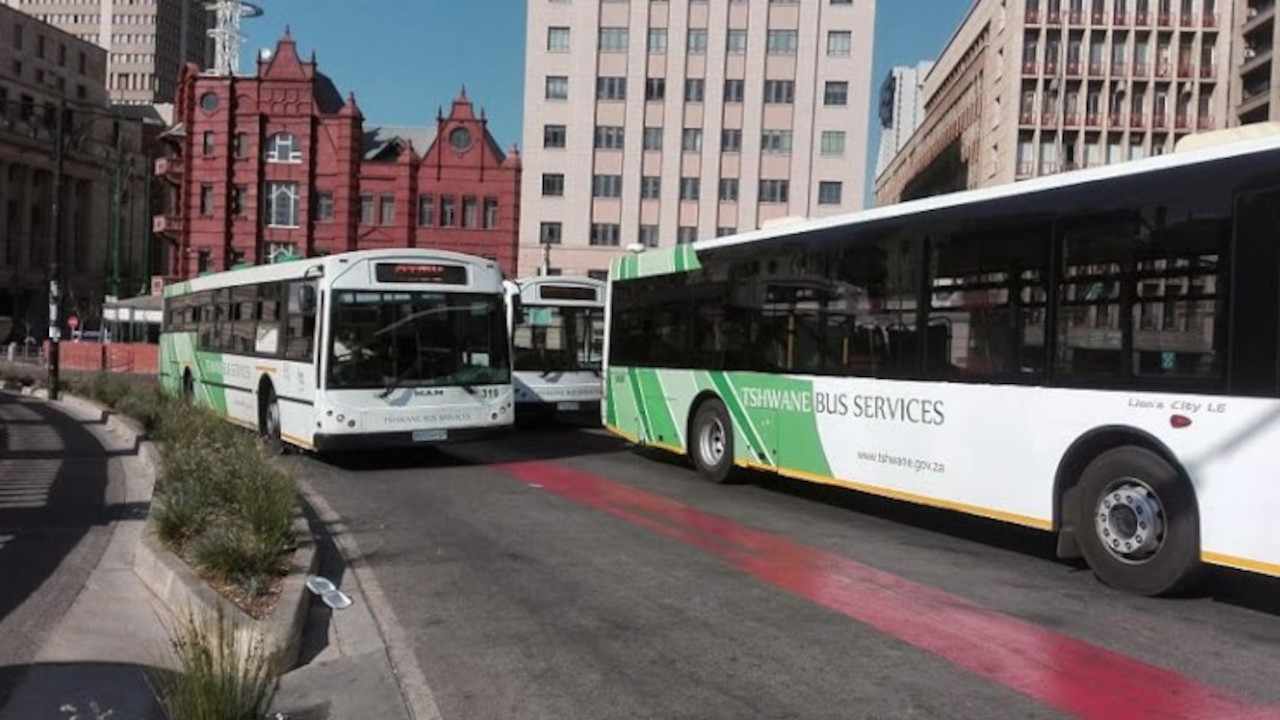 tshwane bus service cannot resume because of the strike