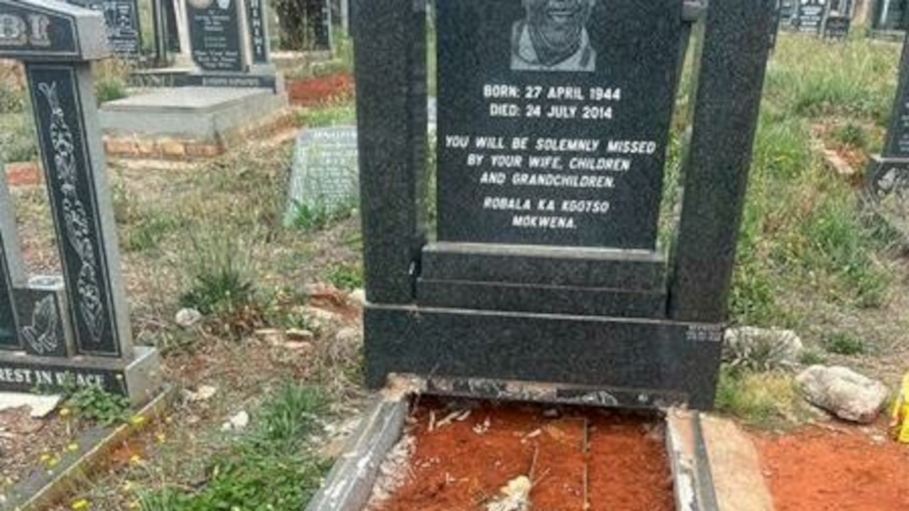 tombstone at Brakpan Cemetery was stolen